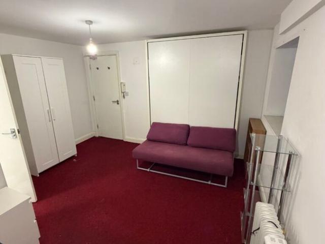 Apartment for rent in Huddersfield, West Yorkshire