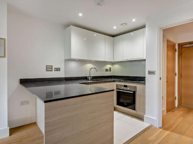 Studio for rent in Petersfield, Cambridge