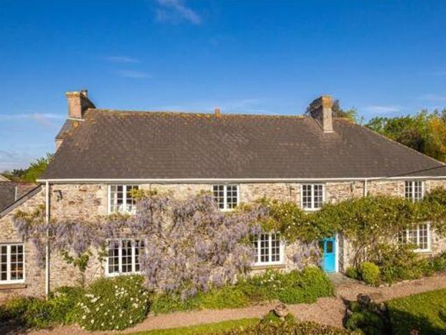 House for sale in Follaton, Strode