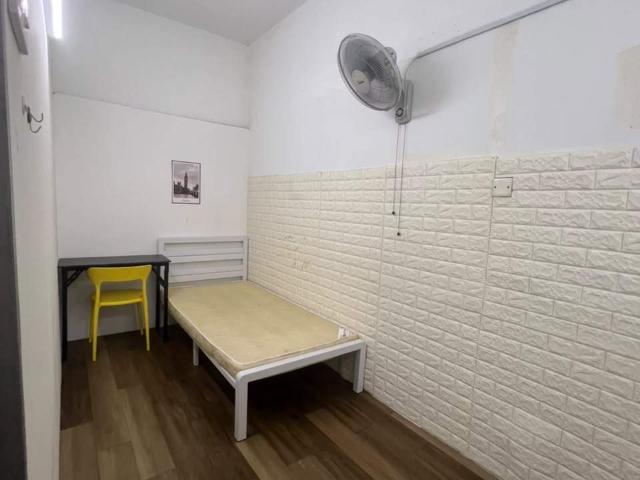 Room for rent in Petaling, Alam Impian