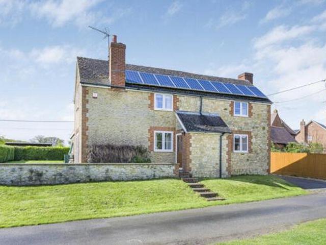 House for sale in Buckingham, Buckinghamshire