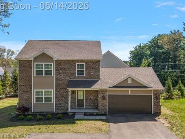House for sale in Commerce Township