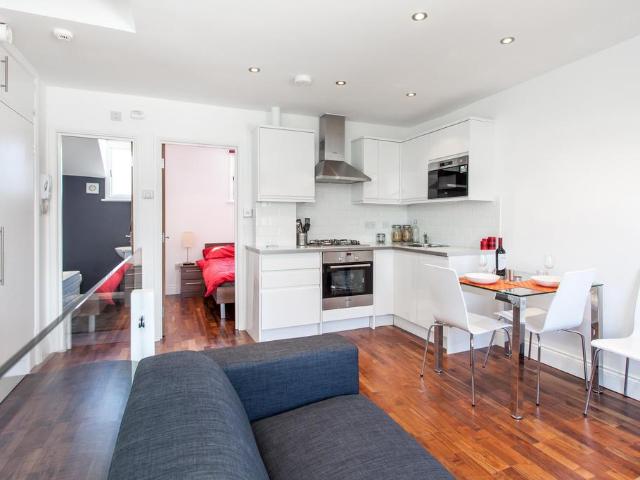 Apartment for rent in Kensal Town, Bayswater