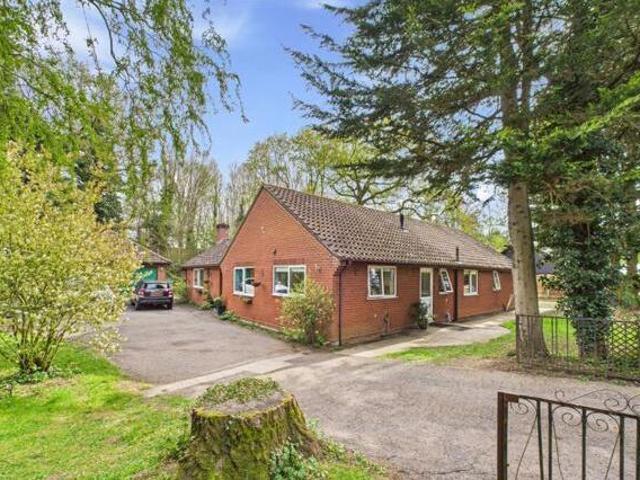House for sale in Sudbury, Chelmondiston