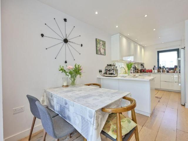 House for rent in London Borough of Merton, Merton Park