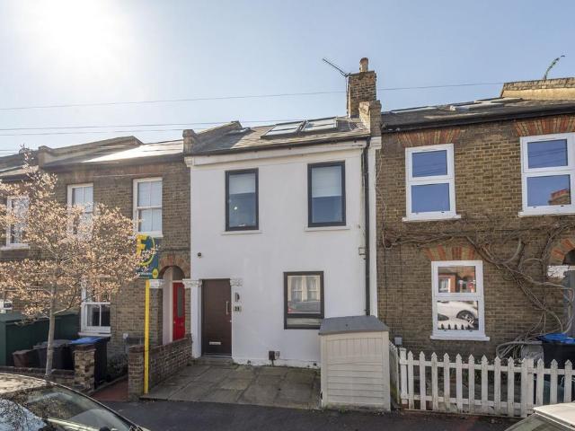 House for rent in London Borough of Merton, Merton Park