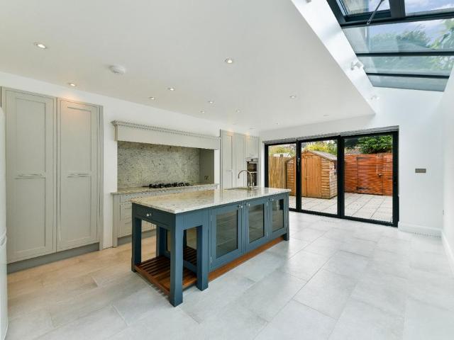 House for rent in London Borough of Merton, Merton Park