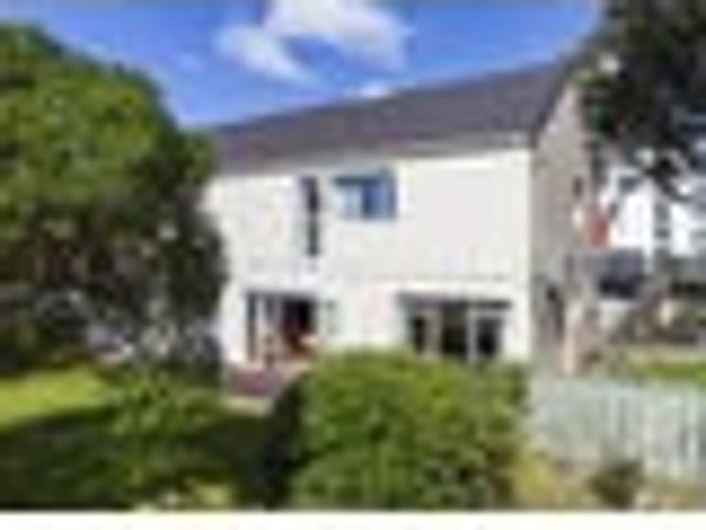 Townhouse for rent in Newtown