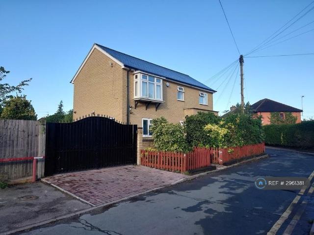 House for rent in Denham