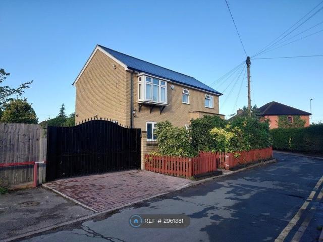 House for rent in Denham
