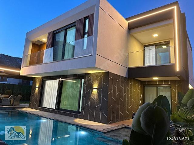 Kuşadasi, Aydin içerisinde satılık Villa