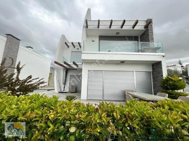 Kuşadasi, Aydin içerisinde satılık Villa