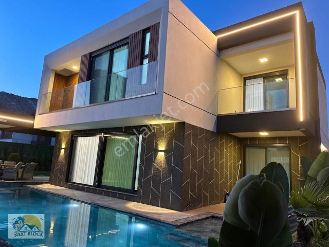 Kuşadasi, Aydin içerisinde satılık Villa