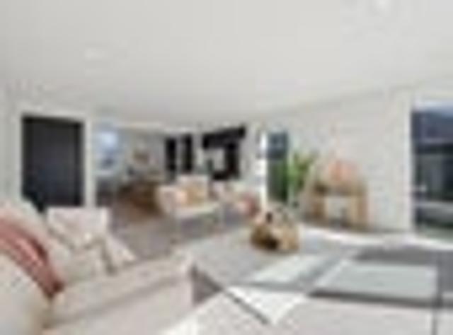 House for sale in Chaslands, Canterbury