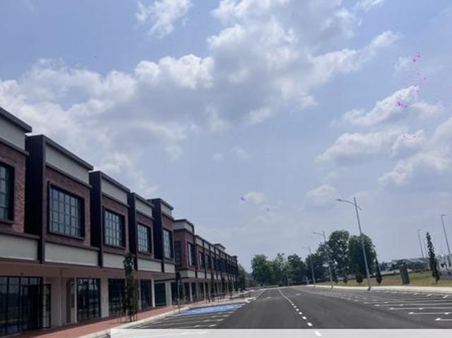 Shop for rent in Sendayan Village, Negeri Sembilan