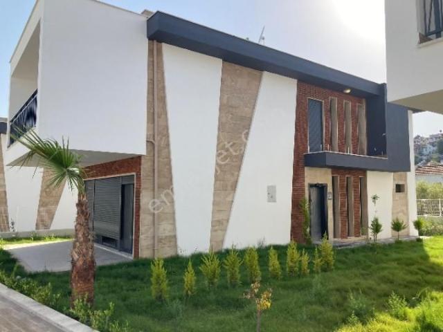 Kuşadasi, Aydin içerisinde satılık Villa