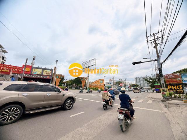 Nhà mặt phố bán