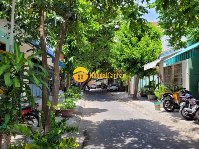 Nhà mặt phố bán
