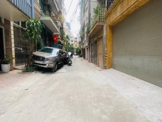 Nhà mặt phố bán tại Hoàn Kiếm, Hà Nội