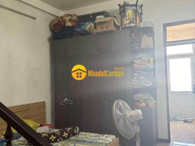 Nhà mặt phố bán