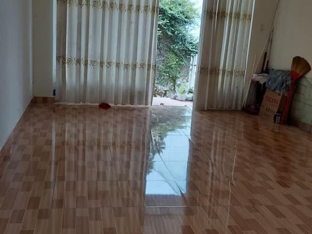 Nhà mặt phố bán