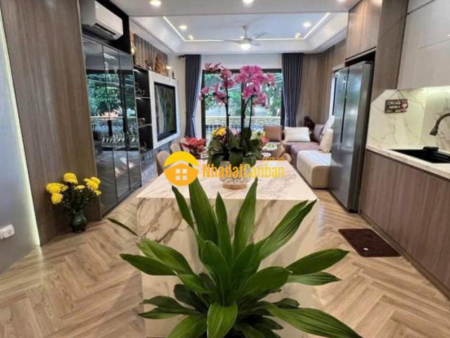 Nhà mặt phố bán