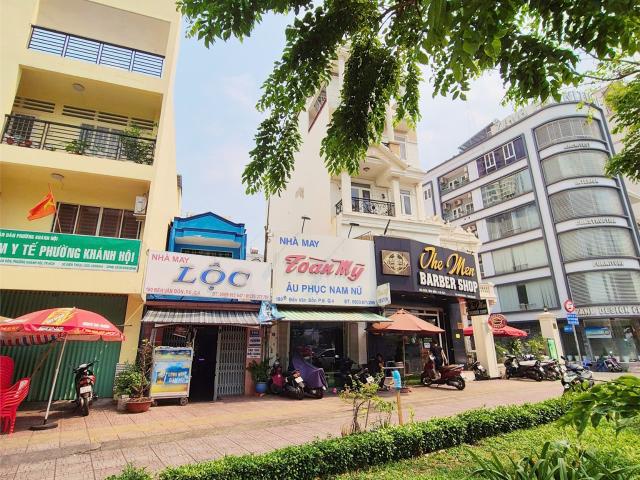 Nhà mặt phố bán
