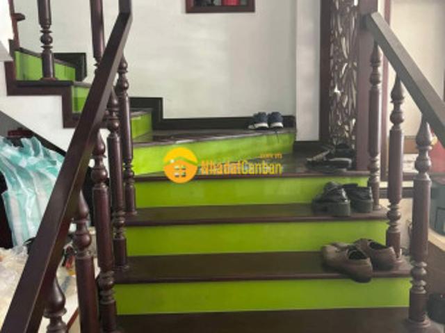 Nhà mặt phố bán