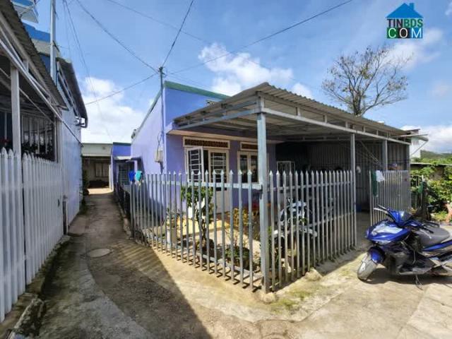 Nhà mặt phố bán