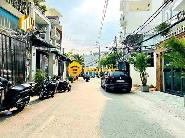 Nhà mặt phố bán