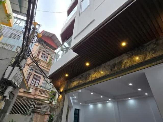 Nhà mặt phố bán tại Hoàn Kiếm, Hà Nội