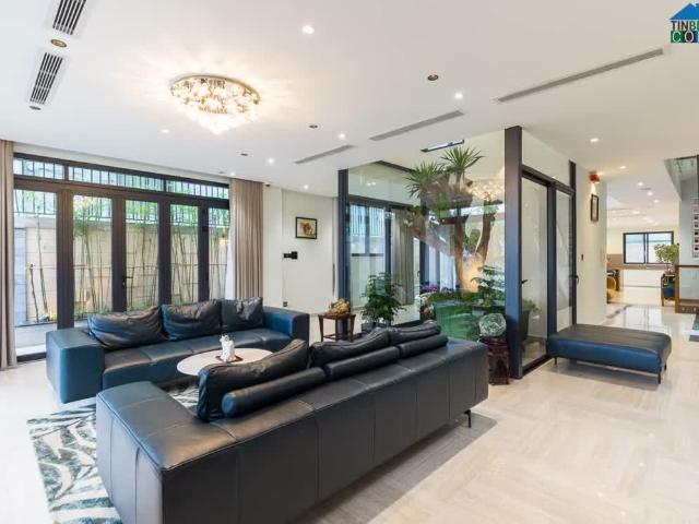 Nhà mặt phố bán