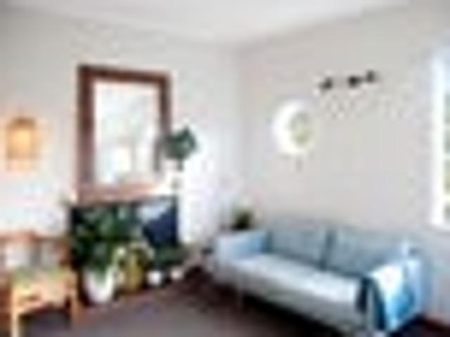 Townhouse for rent in Ngaio