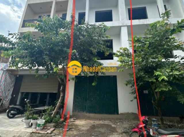Nhà mặt phố bán