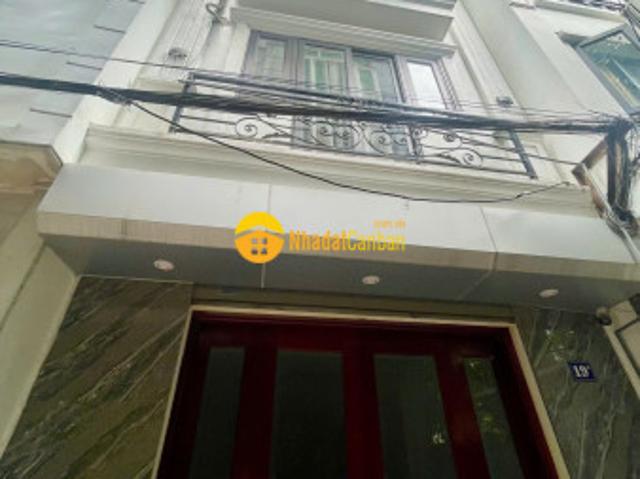 Nhà mặt phố bán