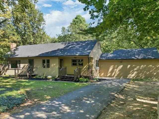 House for sale in Gilmanton Ironworks, Gilmanton