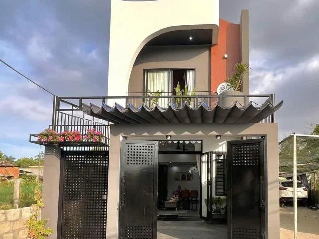 Nhà mặt phố bán