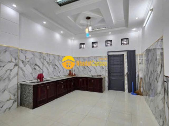 Nhà mặt phố bán