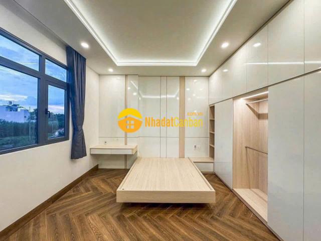 Nhà mặt phố bán