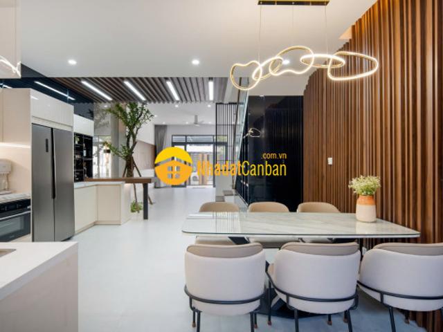 Nhà mặt phố bán