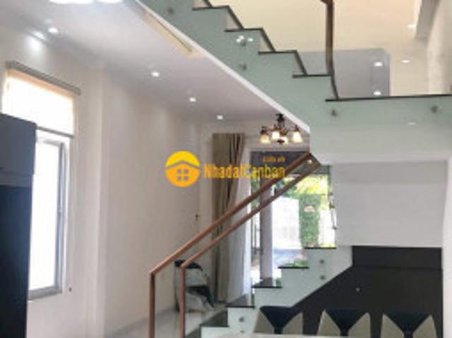 Nhà mặt phố bán
