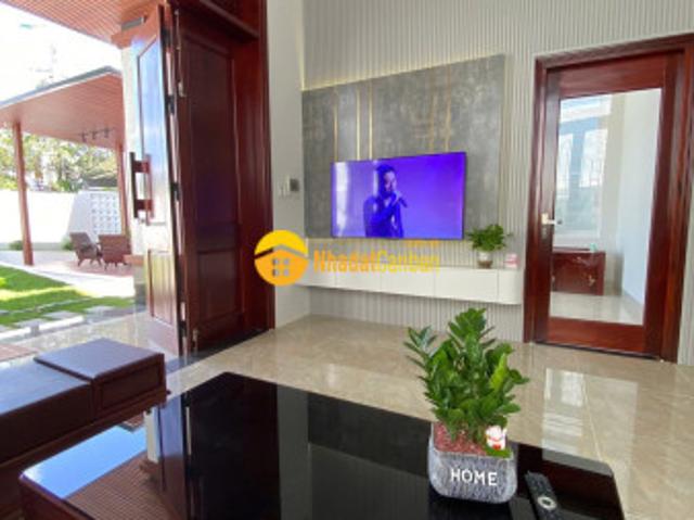 Nhà mặt phố bán
