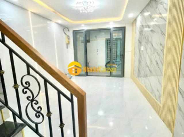 Nhà mặt phố bán