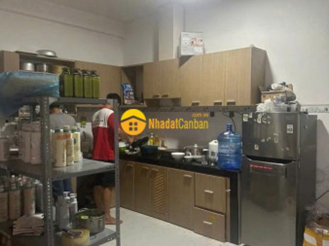 Nhà mặt phố bán