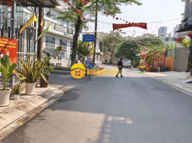 Nhà mặt phố bán