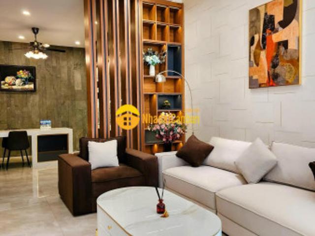 Nhà mặt phố bán