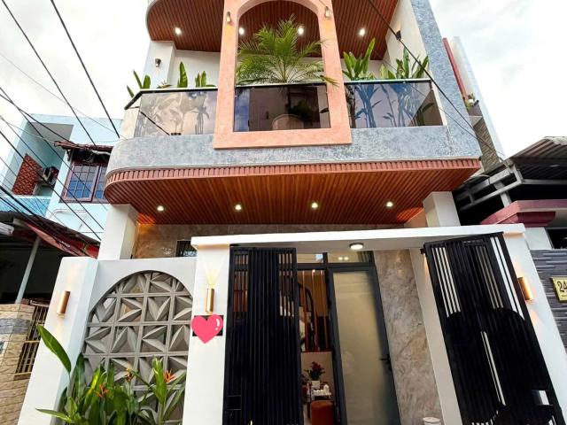 Nhà mặt phố bán