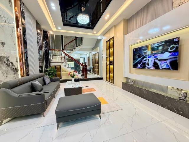 Nhà mặt phố bán