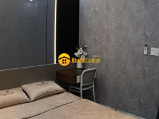 Nhà mặt phố bán