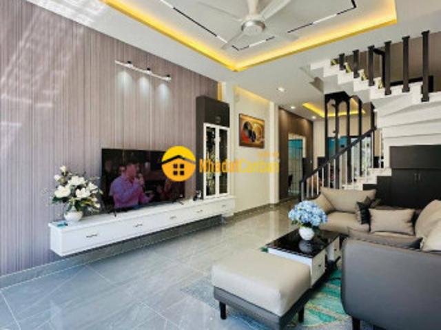 Nhà mặt phố bán